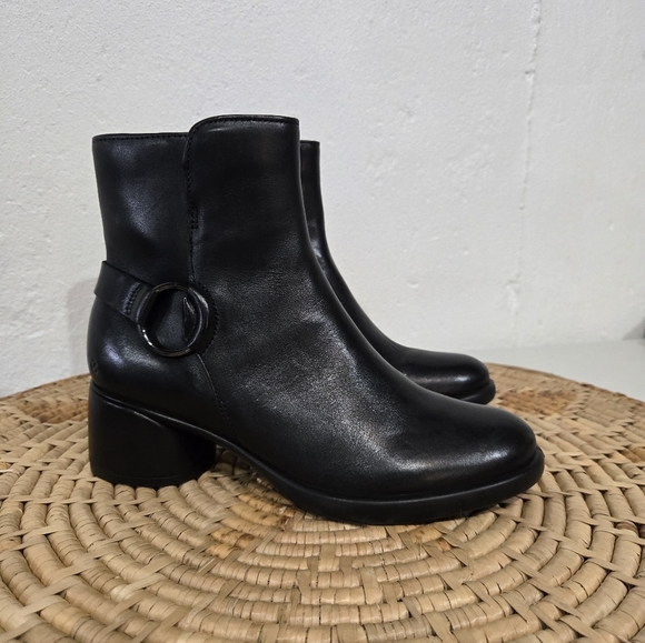 Ecco Shoes - Ecco Black Leather Ankle Boots
